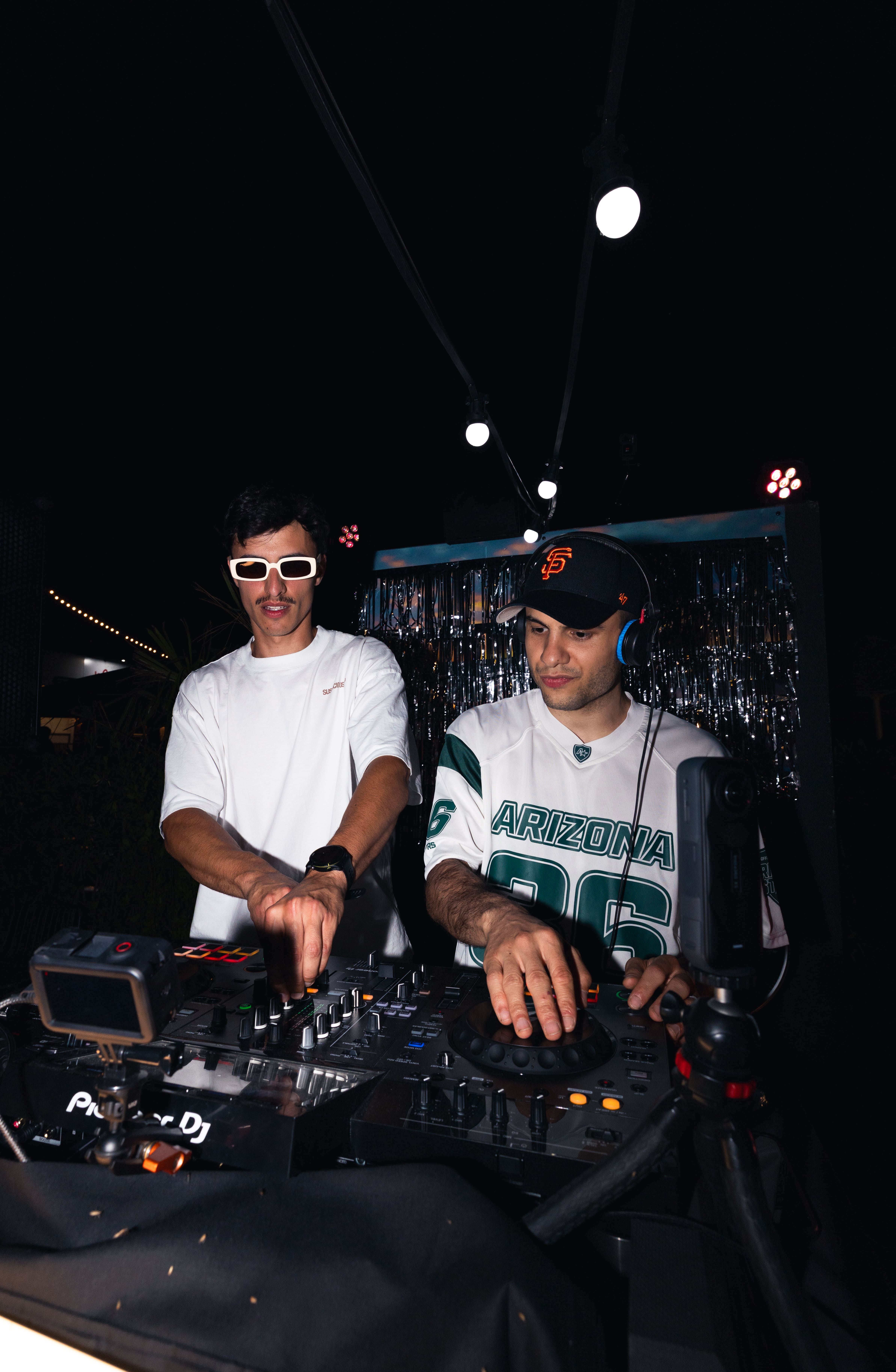 Leo Brown - Performance