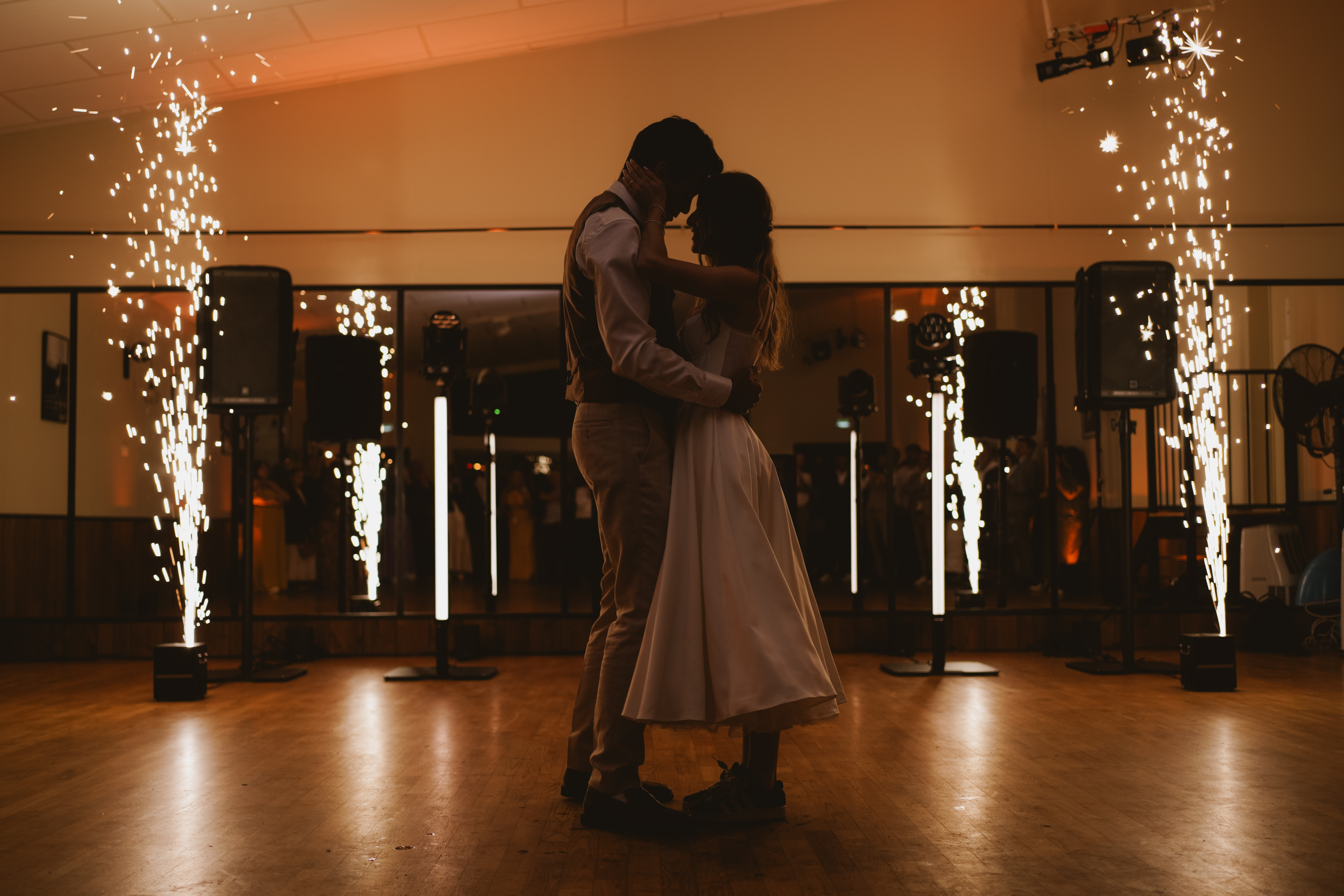 Étincelles froides - Première danse